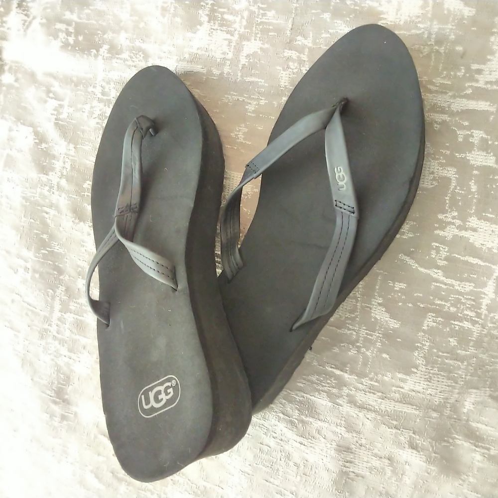 UGG Flip Flops